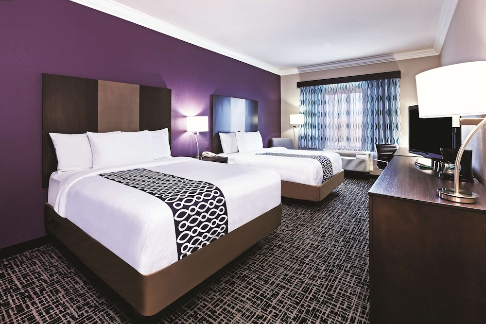 Room, 2 Queen Beds, Accessible, Non Smoking (Mobility/Hearing, Tub w/Grab Bars) - Photo 1
