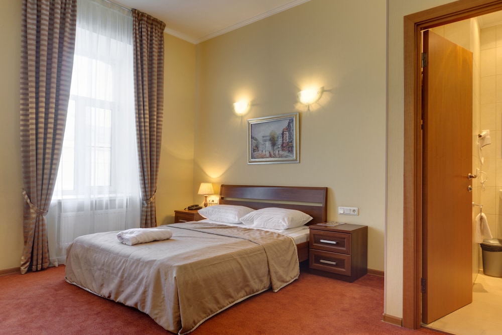 Superior Room, City View
