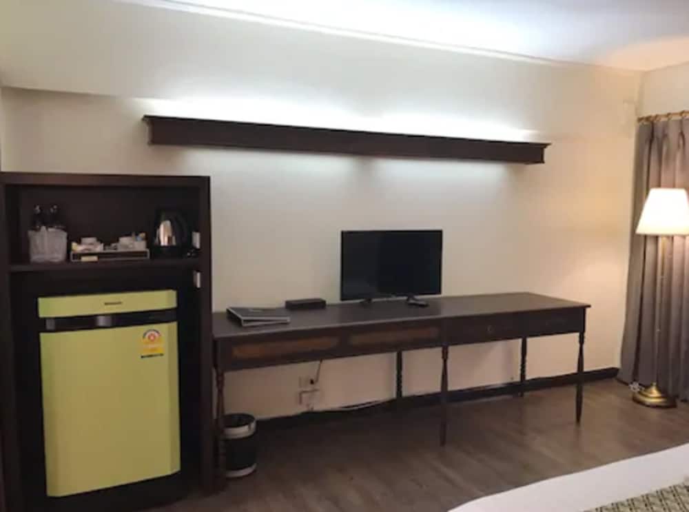 Premium Twin Room - Photo 5