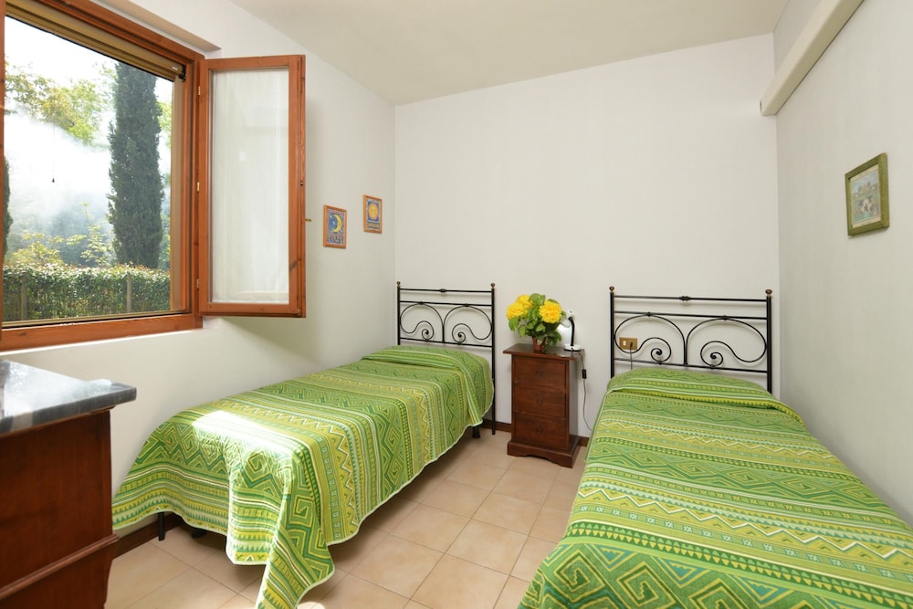 Family House, 2 Bedrooms, Mountainside (Villetta La Miniera) photo 2