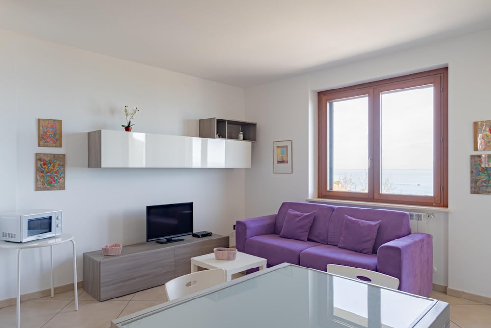 Apartment photo 1