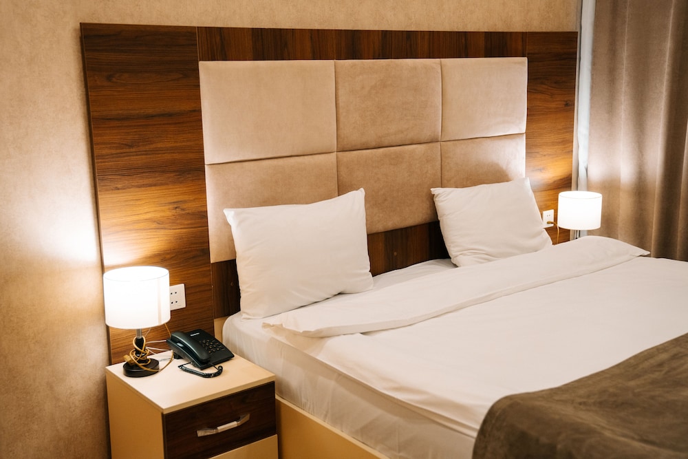 Standard Double Room, 1 King Bed, Non Smoking - Photo 20