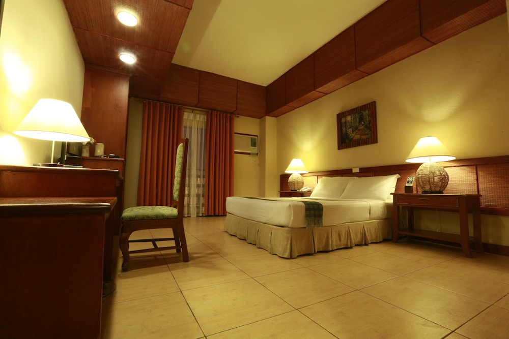 Junior Suite, 1 Queen Bed photo 2