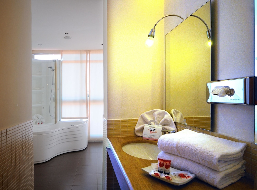 Suite, 1 King Bed, Terrace