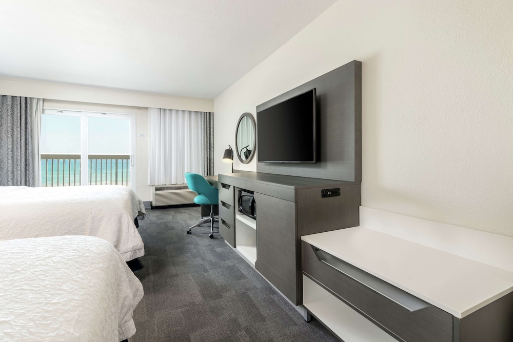 Room, 2 Queen Beds, Non Smoking, Oceanfront - Photo 5