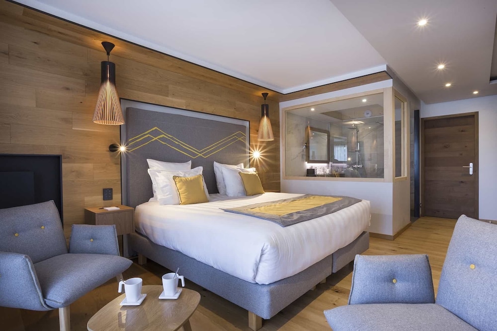 Room (Excellence)