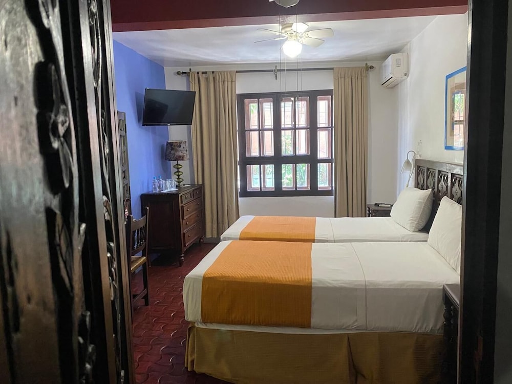 Standard Suite, 2 Twin Beds