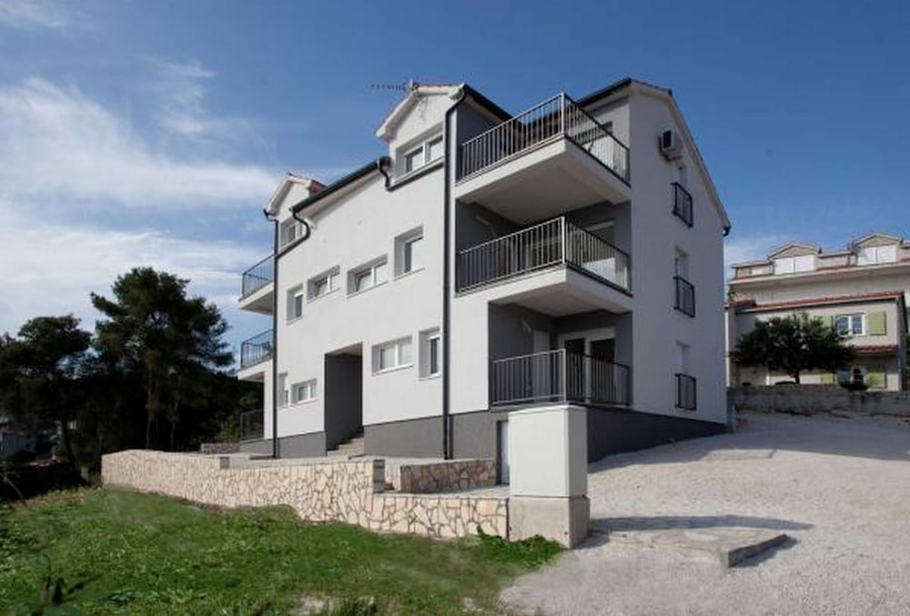 Apartment (Two Bedroom Apartment With Terrace An)