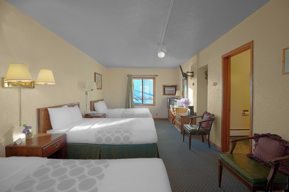 Room, Multiple Beds - Photo 1