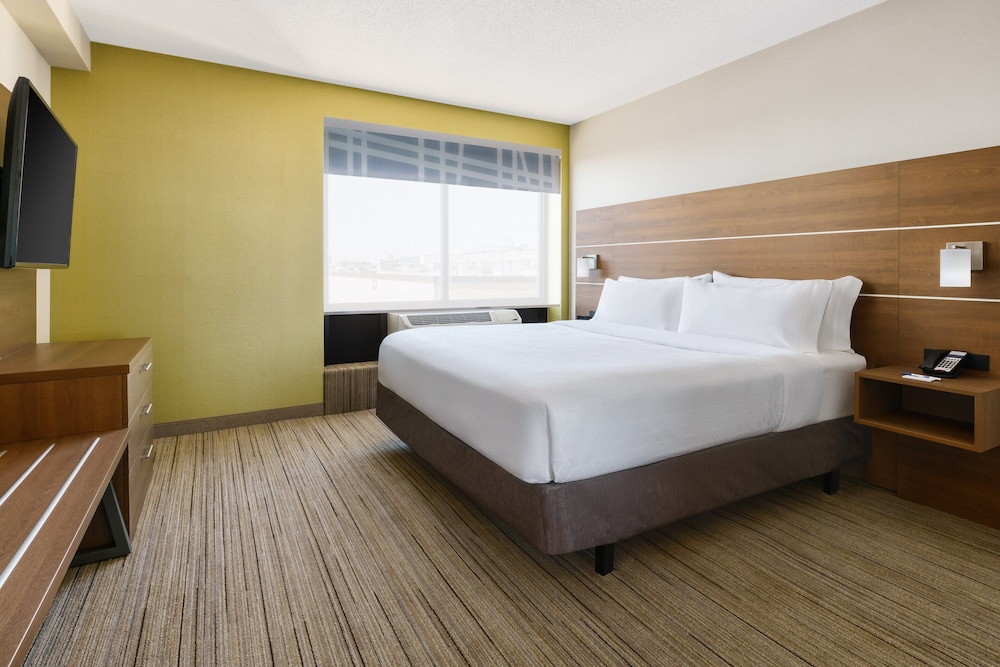 Standard Room, 1 King Bed, Accessible (Mobil Tran Shwr)