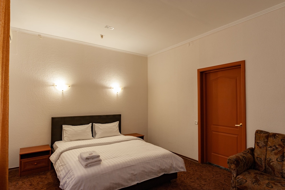 Superior Double Room, 1 Bedroom, Courtyard View photo 2