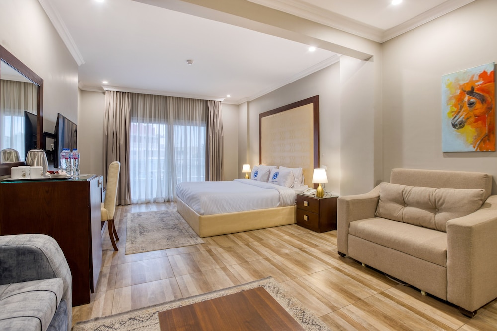 Family Studio Suite - Photo 3