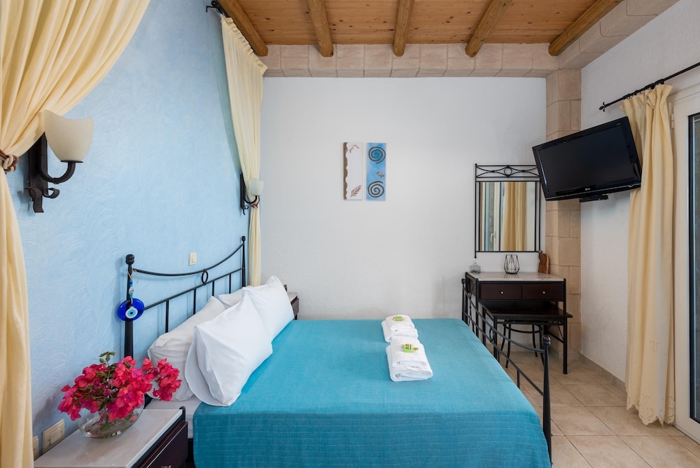 Agnanti Beach Apartments - Euphoria photo 3