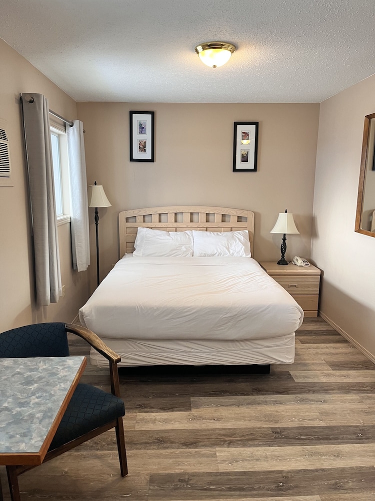 Economy Suite photo 2