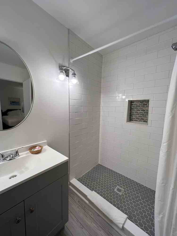Standard Room, 2 Queen Beds, Exterior photo 3