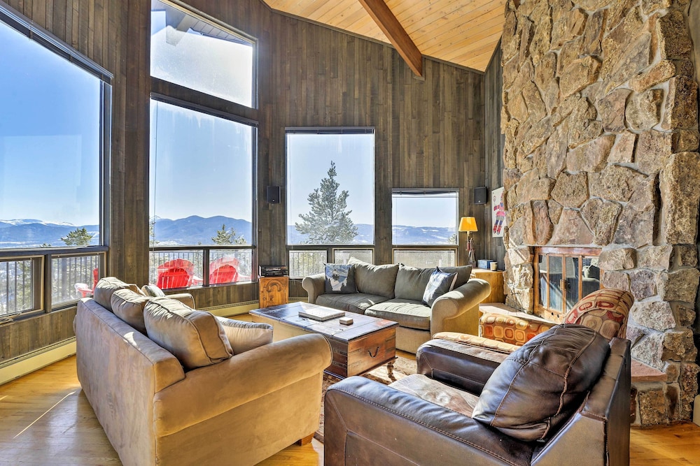 House (4 Bedrooms) photo 2