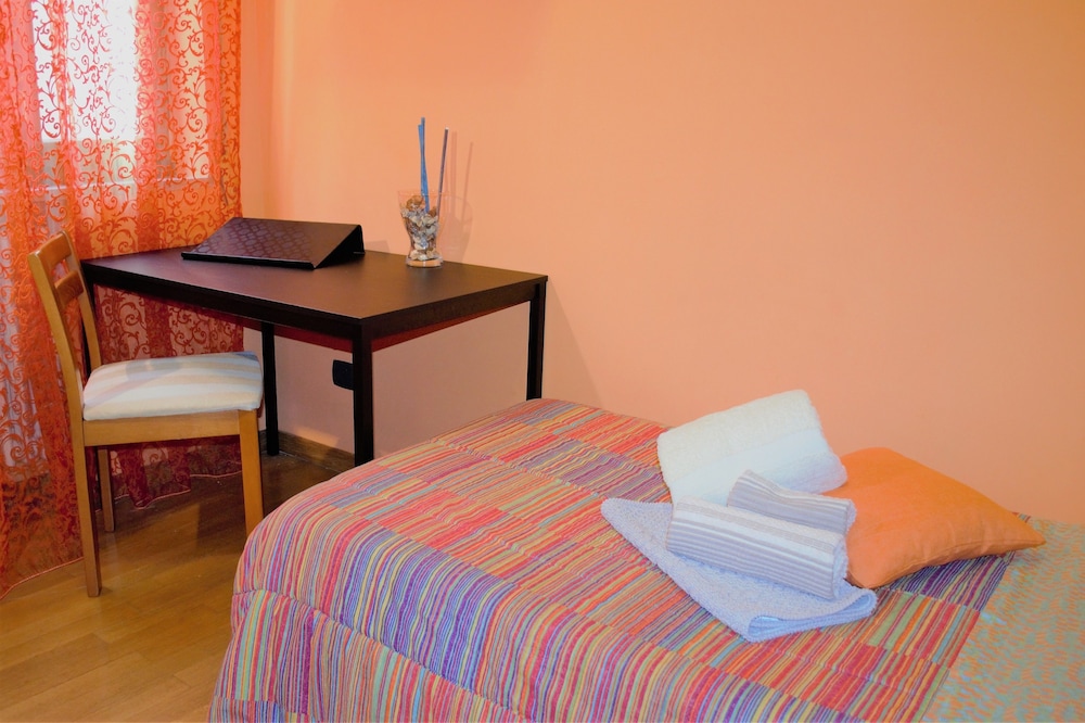 Single Room, Shared Bathroom