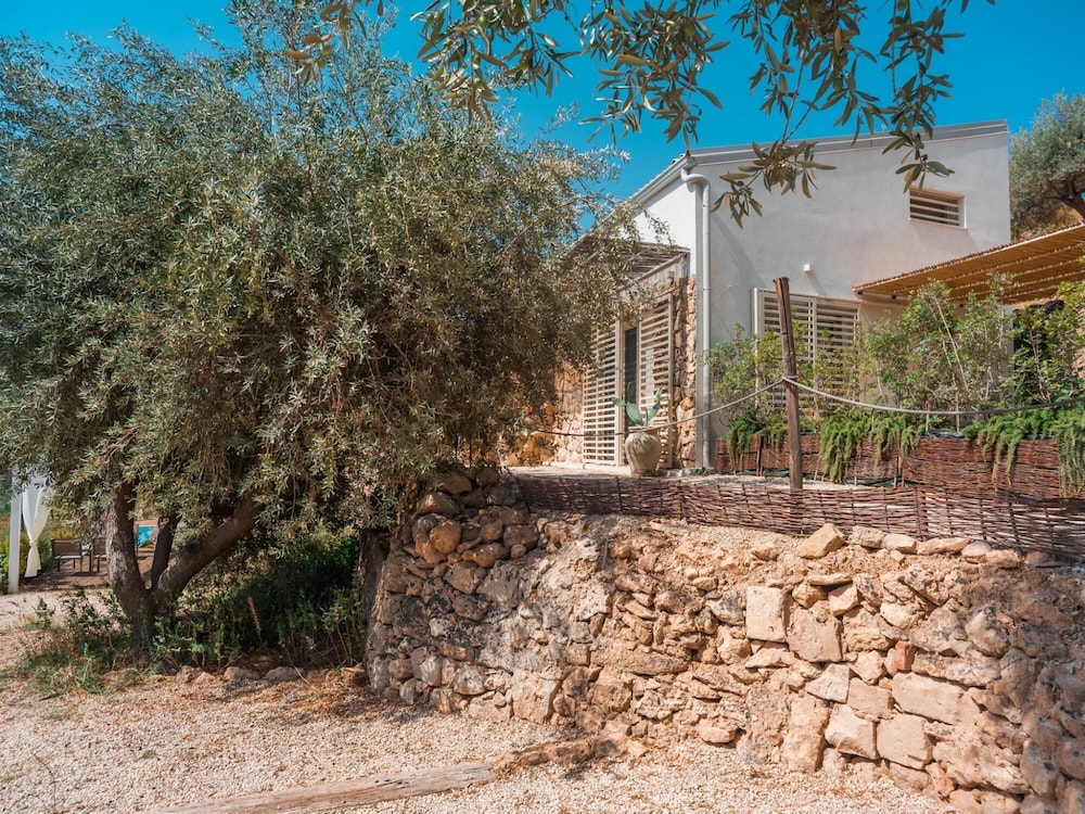 House - Photo 6