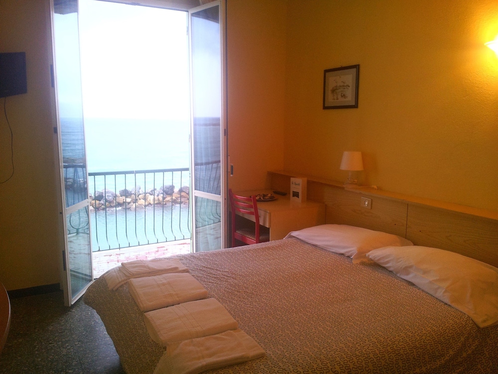 Quadruple Room photo 1
