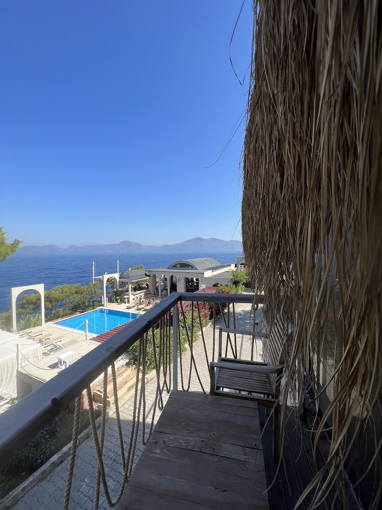 Suite Glass - Sea View photo 2