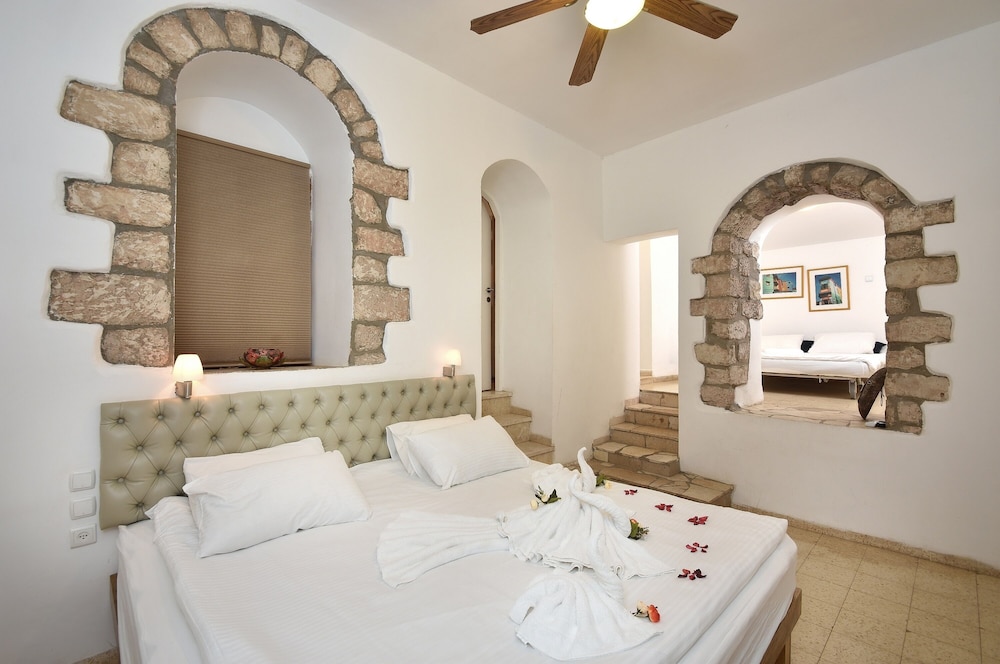 Villa photo 2