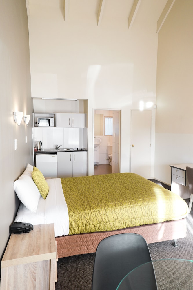 Double Room, Jetted Tub