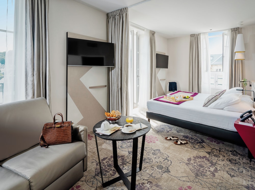 Premium Suite