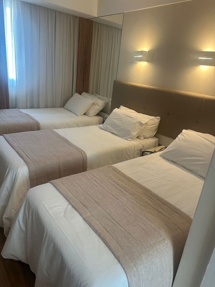 Deluxe Triple Room, 3 Twin Beds photo 1