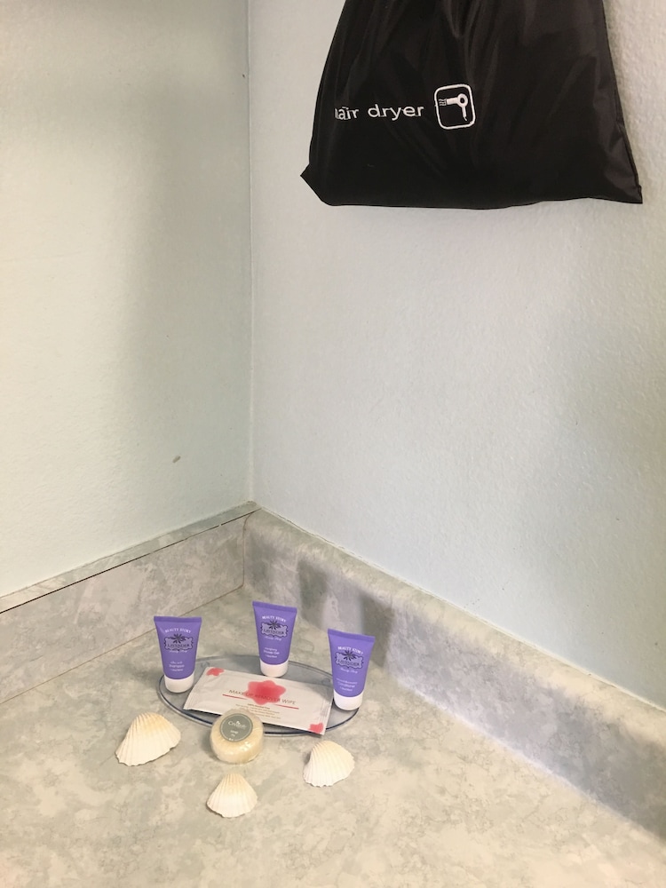 Deluxe Room, 2 Double Beds, Non-Smoking, Street View (Includes 1 Parking Space) photo 2
