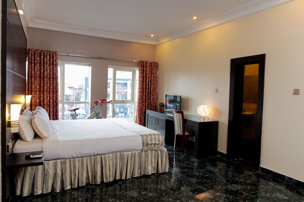 Executive Suite photo 2