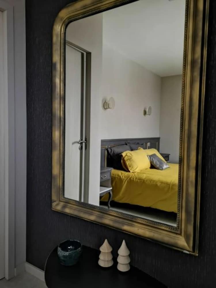 Classic Room, Pool View - Photo 10