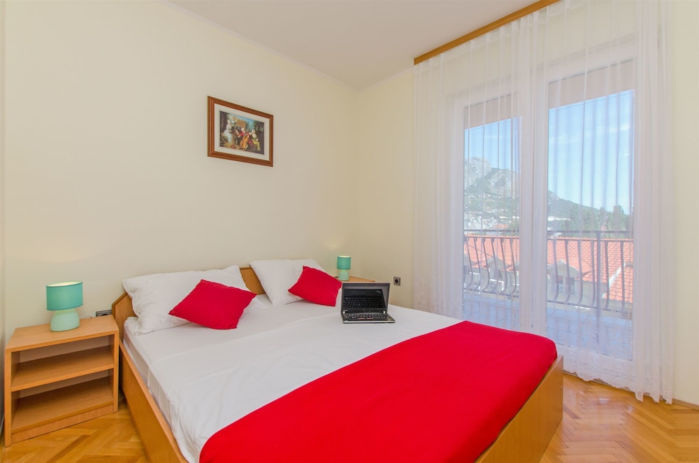 Apartment (A1)