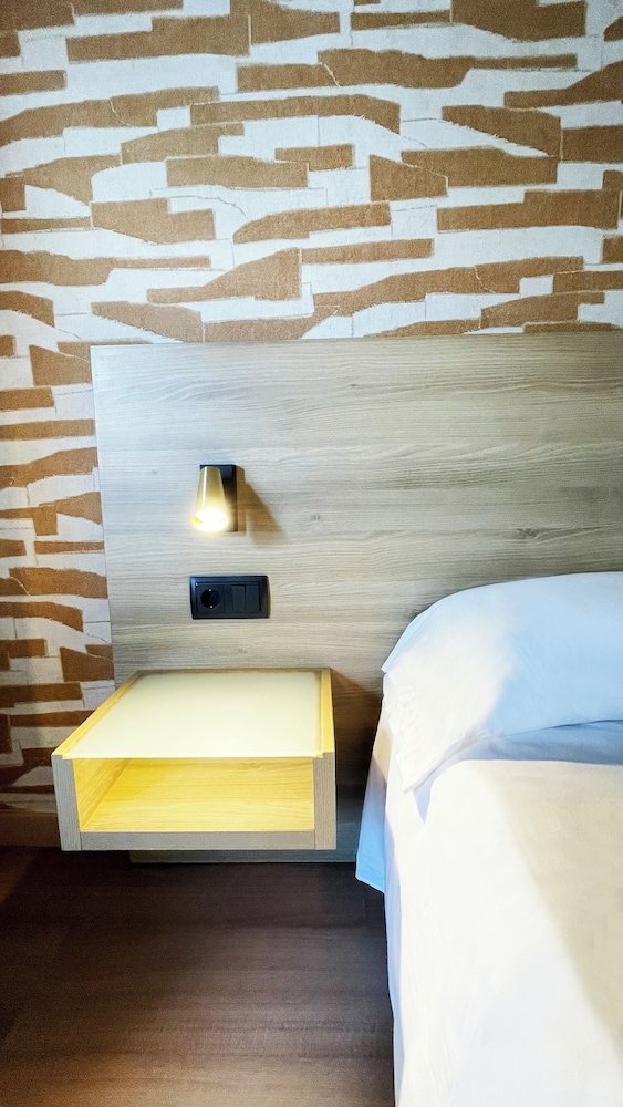 Twin Room, Balcony