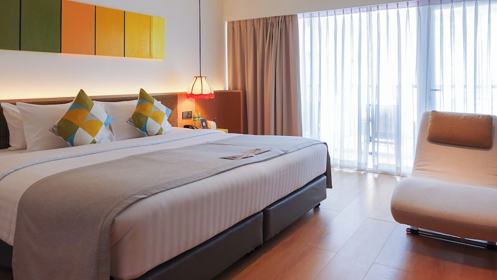 Deluxe Room, 1 Bedroom, Non Smoking, Bathtub