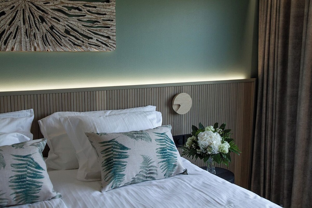 Deluxe Double Room, 1 King Bed photo 3