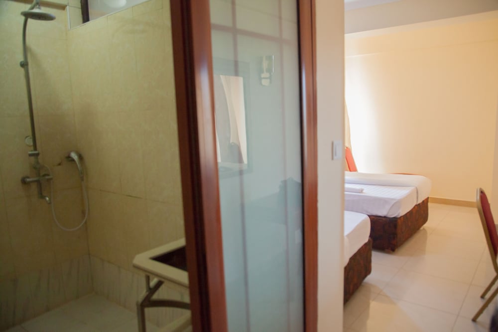 Single Room, Balcony