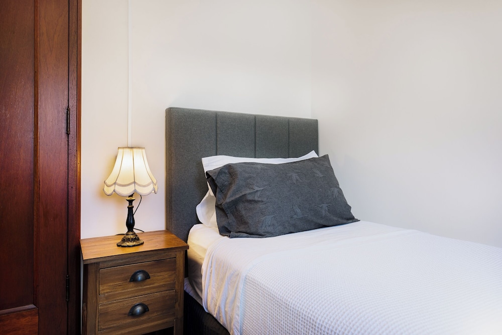 Single Room photo 3