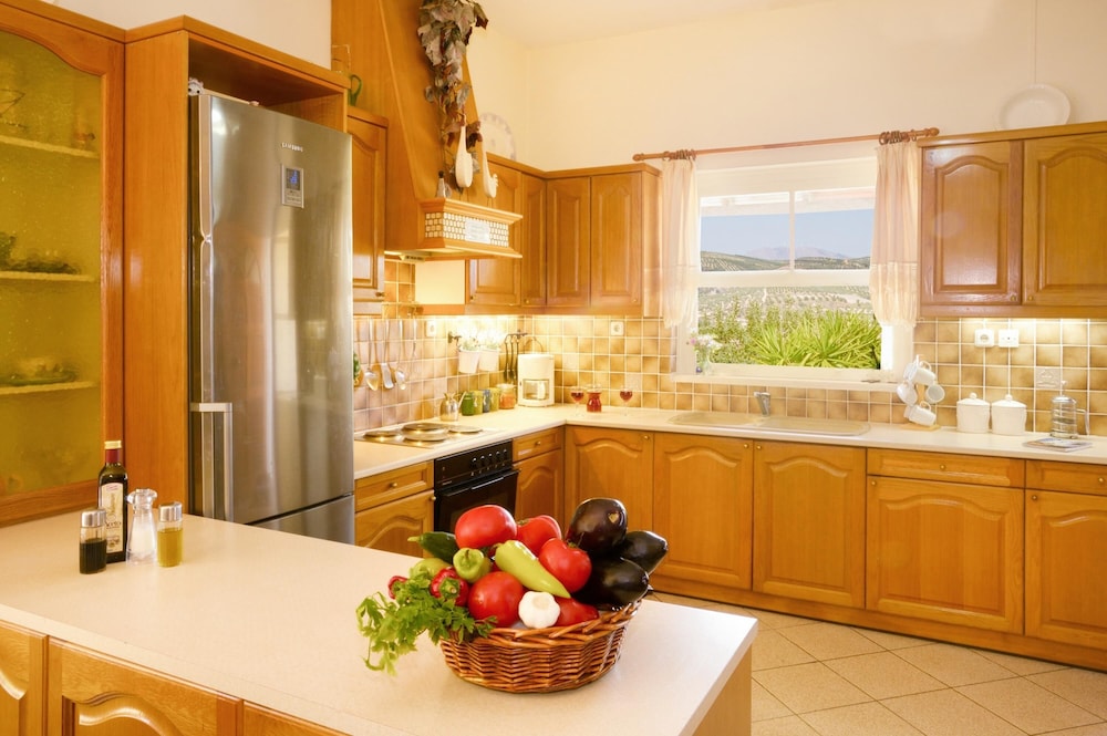 Villa photo 2