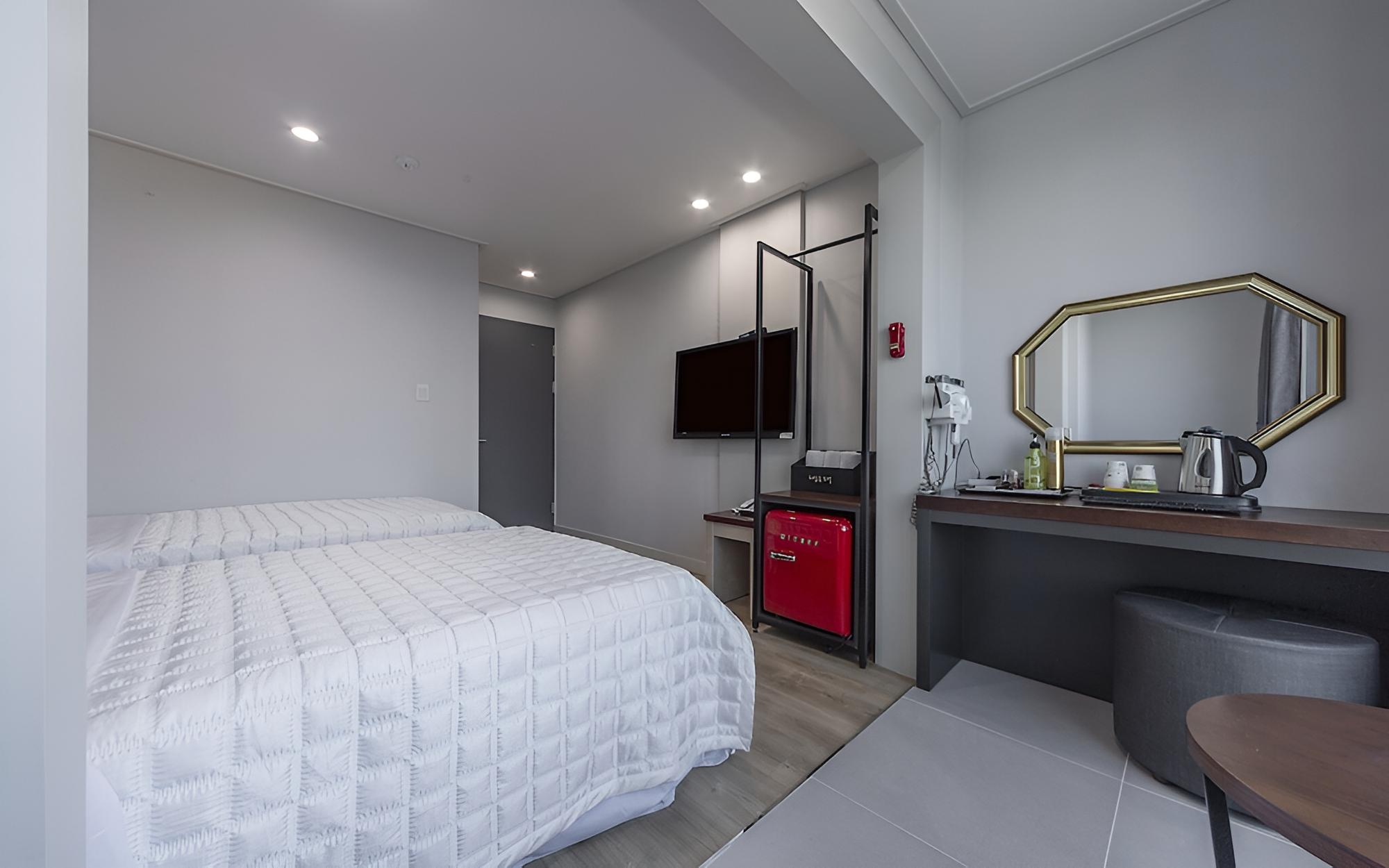 Room (Twin Front Ocean View (Indoor Terrace) - Photo 4