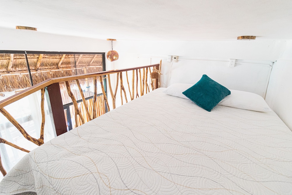 Design Quadruple Room, Lagoon View