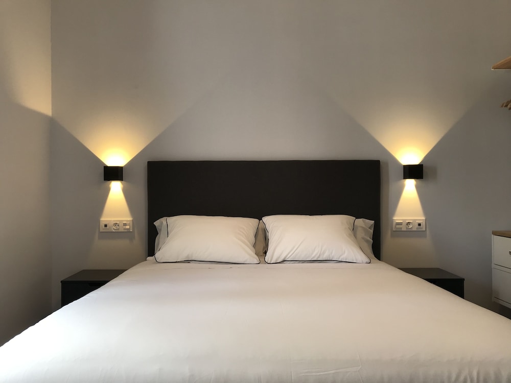 Apartment, Private Bathroom, City View - Photo 17