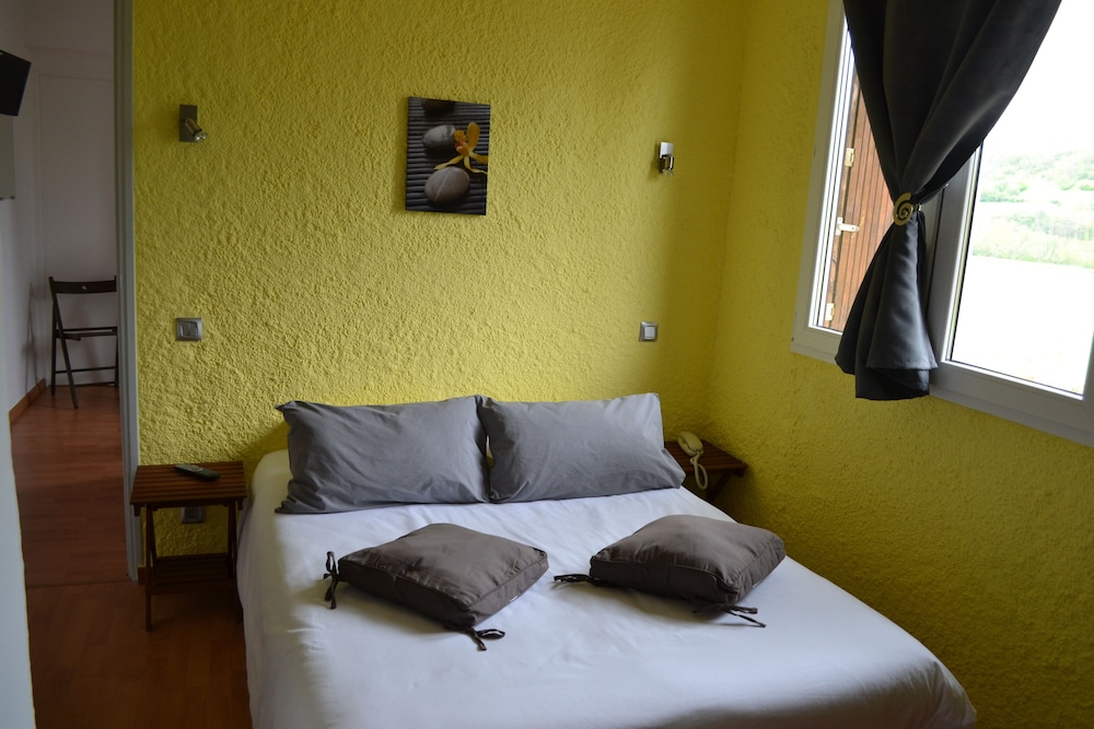 Double Room, Bathtub