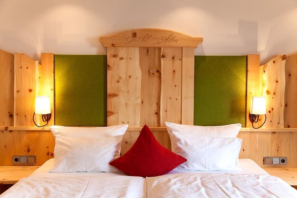 Single Room, Balcony