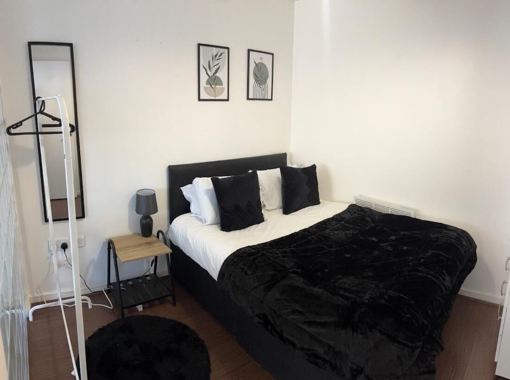 Spacious 3-br Apt in Central, Birmingham, Foto 2
