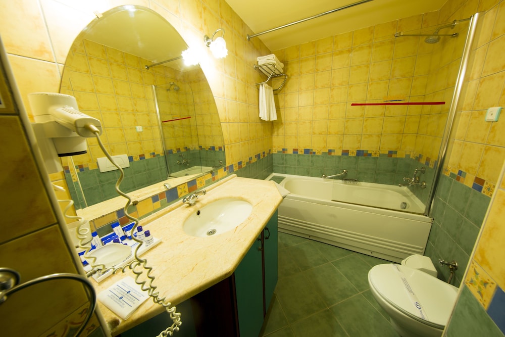 Club Room photo 2