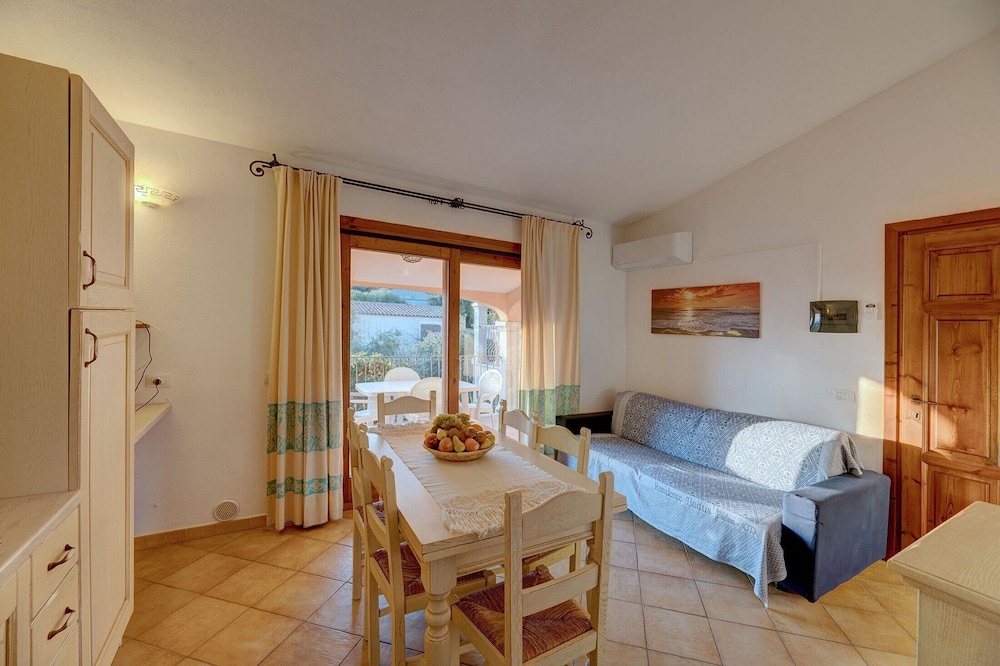 Apartment, Multiple Bedrooms, Balcony photo 3