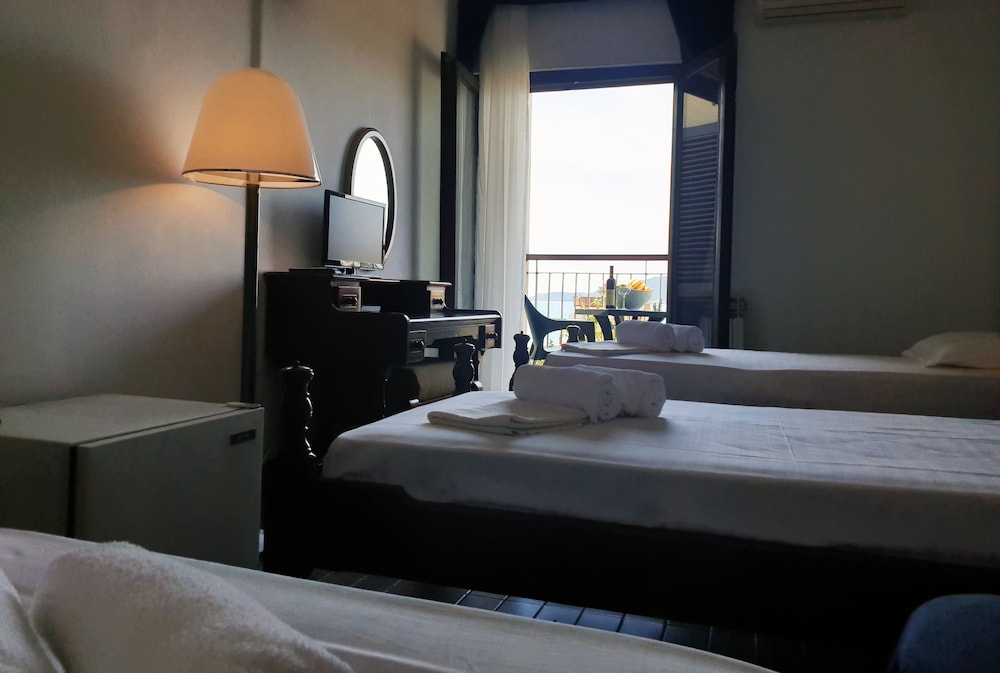 Standard Triple Room photo 1