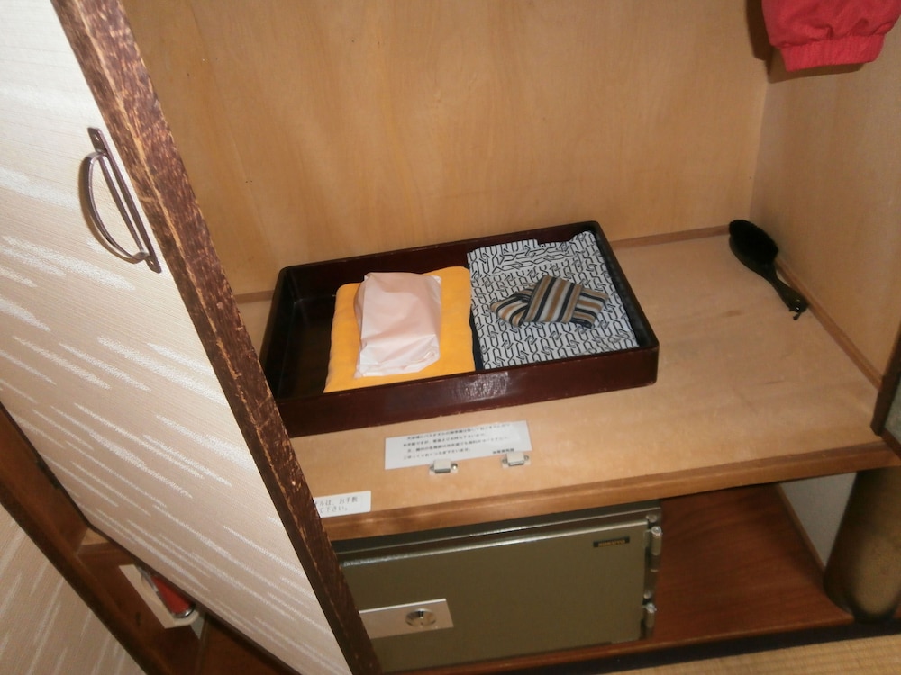 Japanese Style Room For 5 Guests photo 3