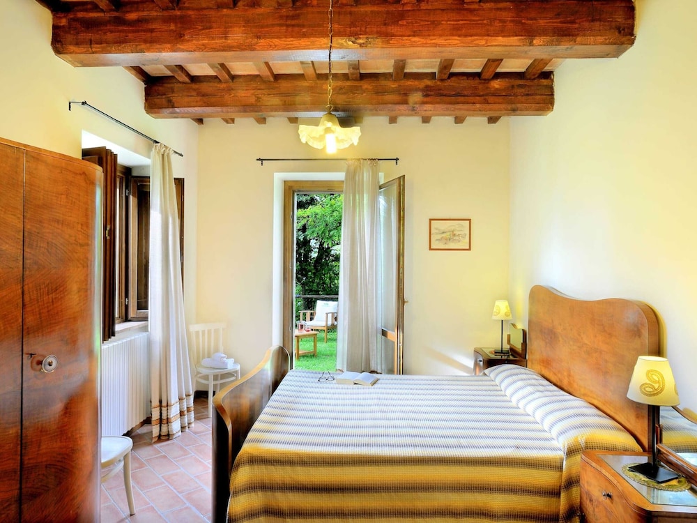 Villa photo 2