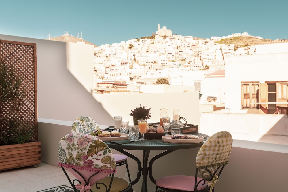 Honeymoon Suite, Balcony - Photo 7